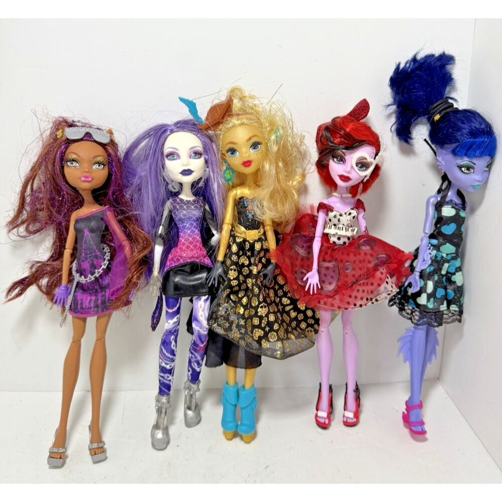 Monster High Lot Of 5 Dolls Spectra Vondergeist Dot Dead Boo York Clawdeen Wolf